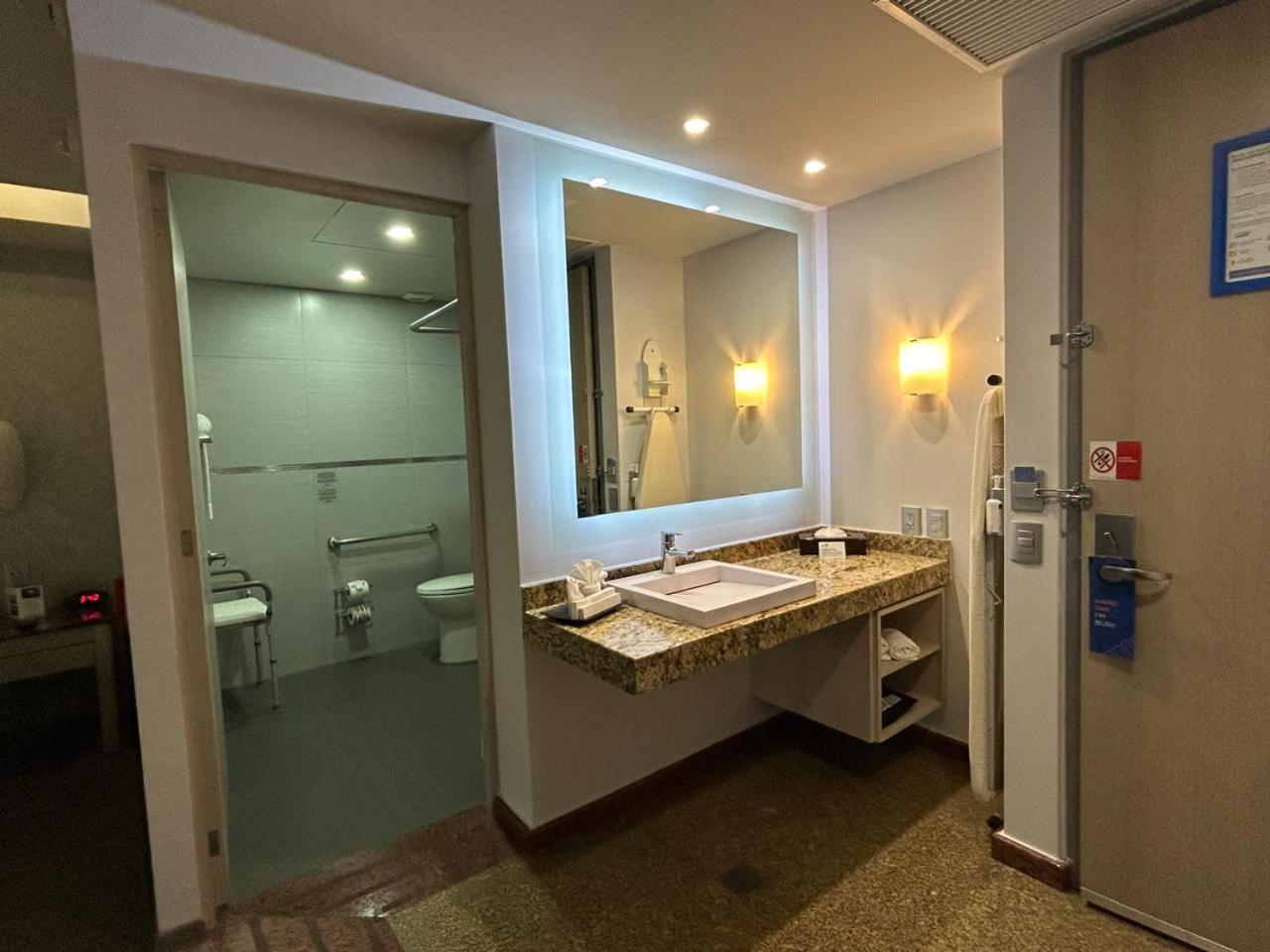 Holiday Inn Express Mexico- Toreo By Ihg Εξωτερικό φωτογραφία