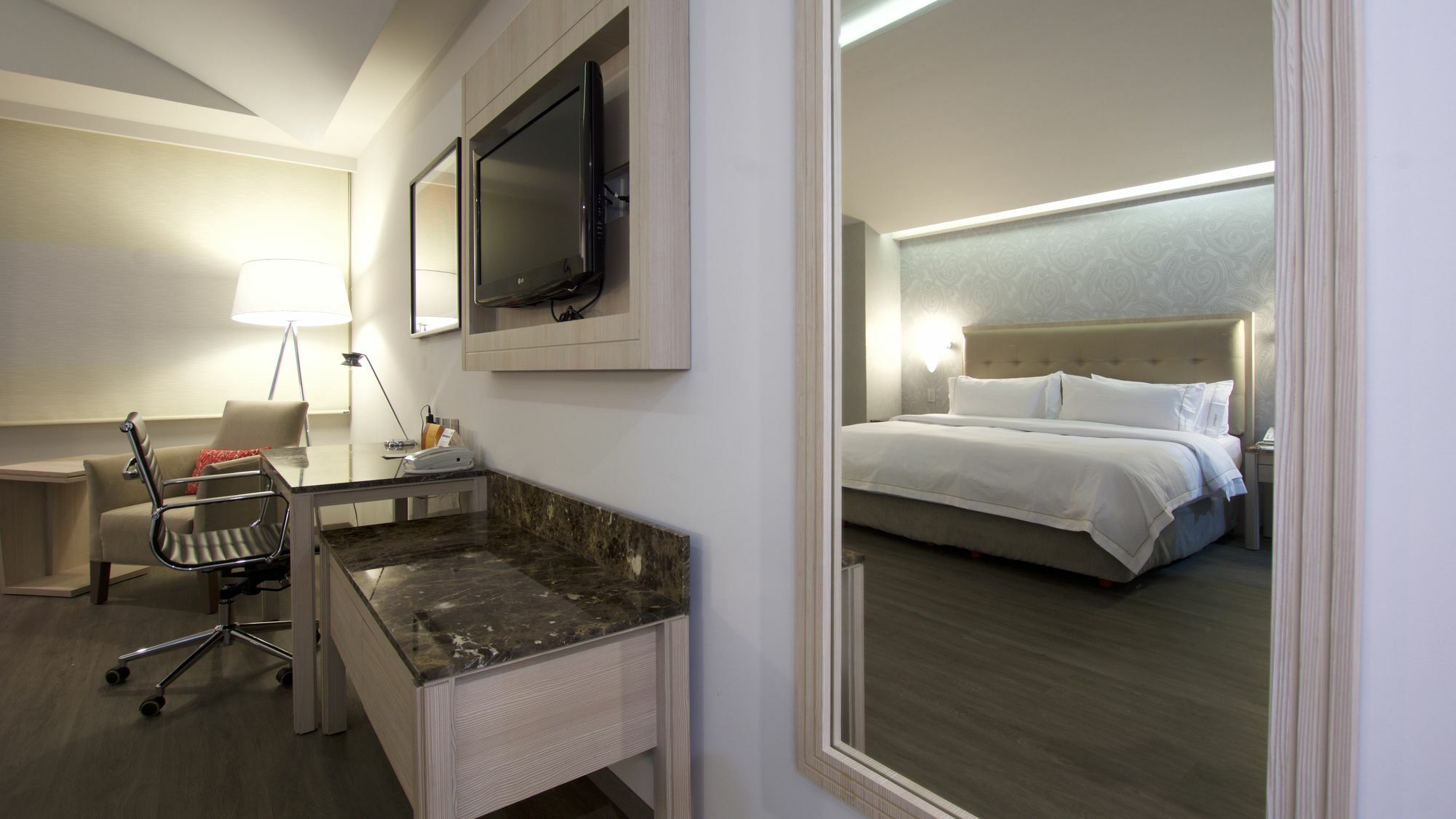 Holiday Inn Express Mexico- Toreo By Ihg Εξωτερικό φωτογραφία